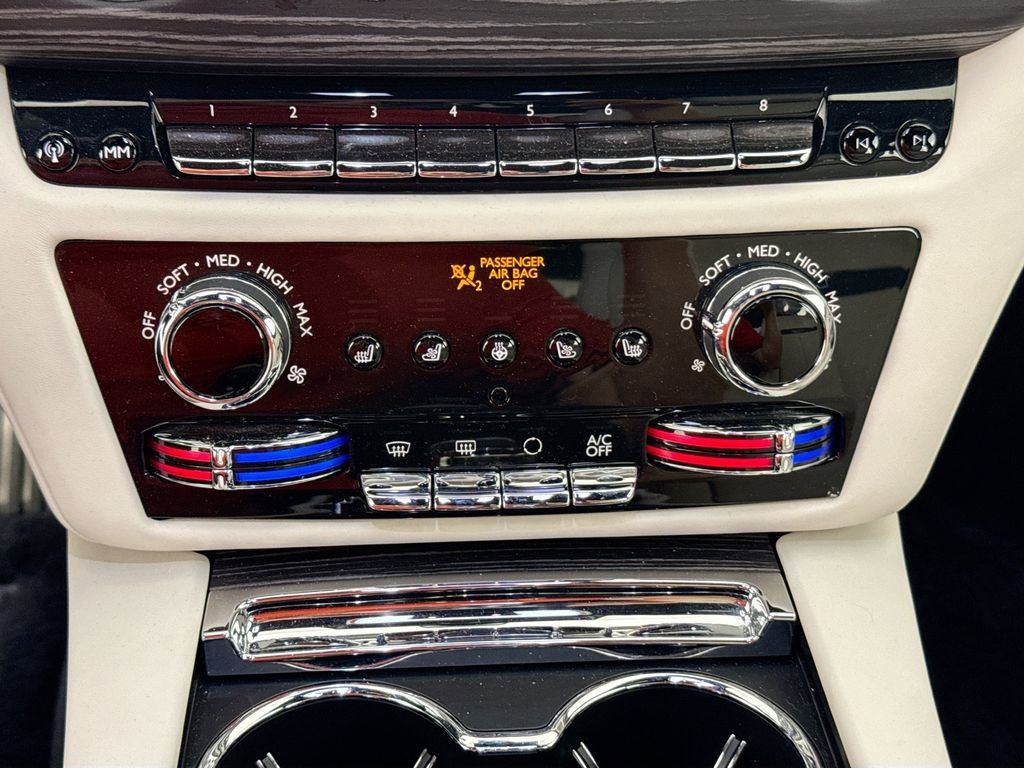 Used 2022 Rolls-Royce Ghost image 16