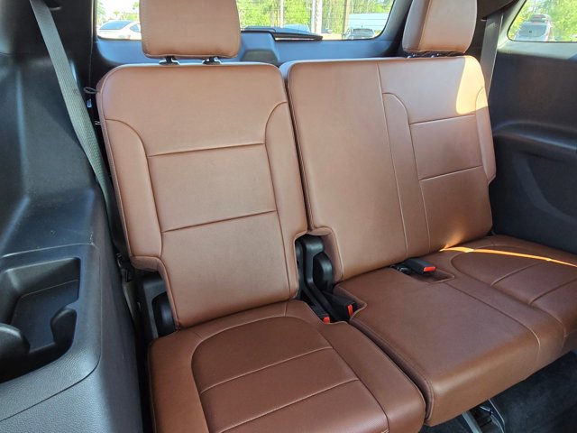 Used 2021 Chevrolet Traverse High Country FWD image 18