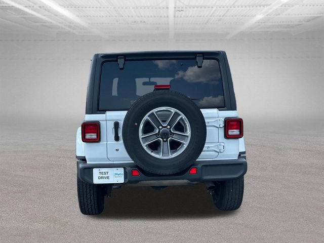 Used 2018 Jeep Wrangler Unlimited Sahara AWD/4WD image 7