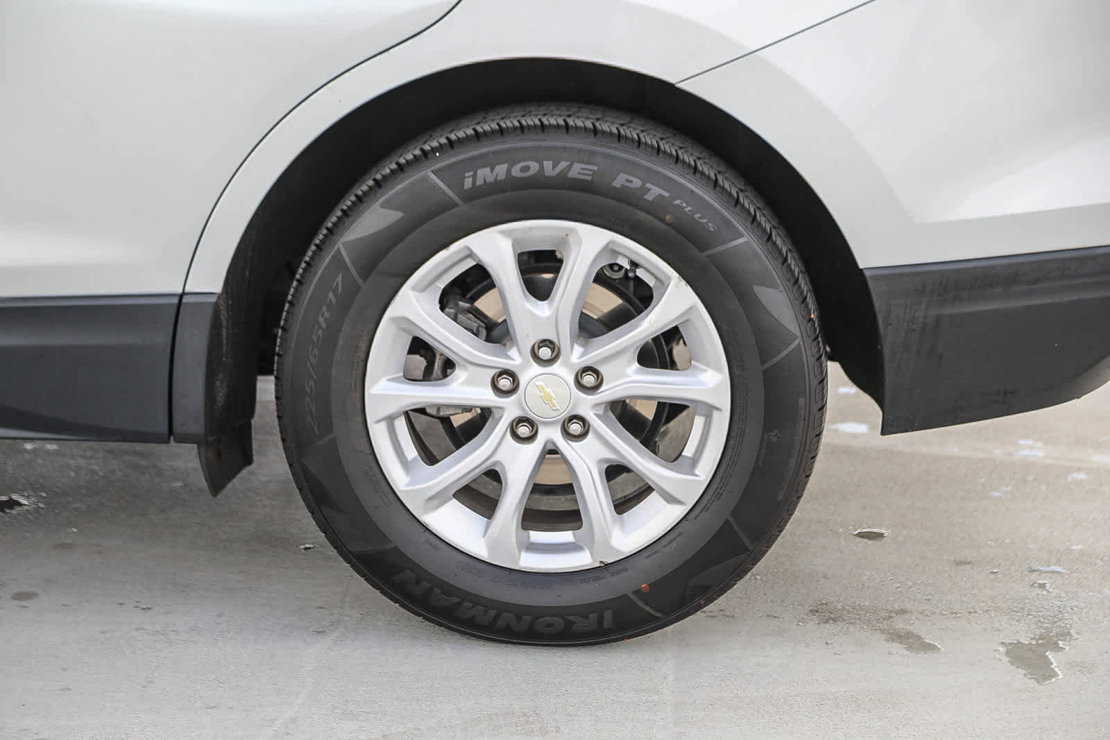 Used 2021 Chevrolet Equinox LS image 11