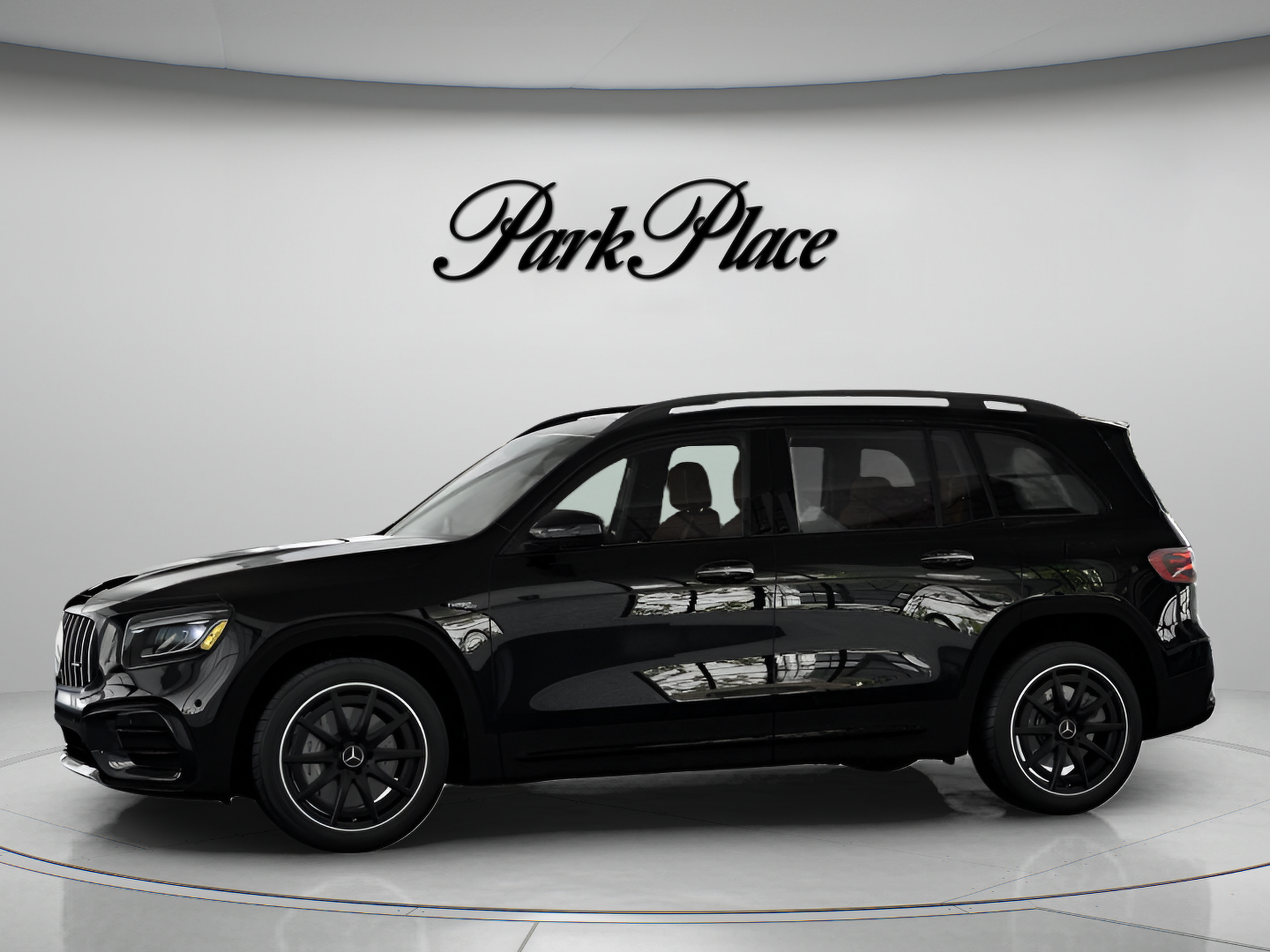 Used 2026 Mercedes-Benz GLB 35 AMG 4MATIC image 6
