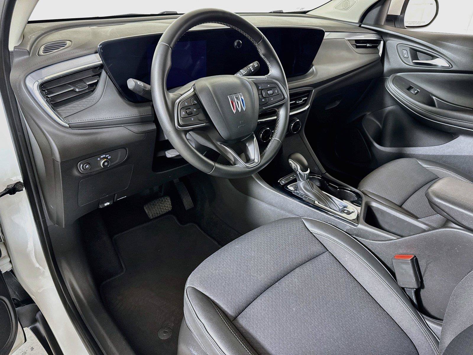 Certified 2025 Buick Encore GX Preferred FWD image 7