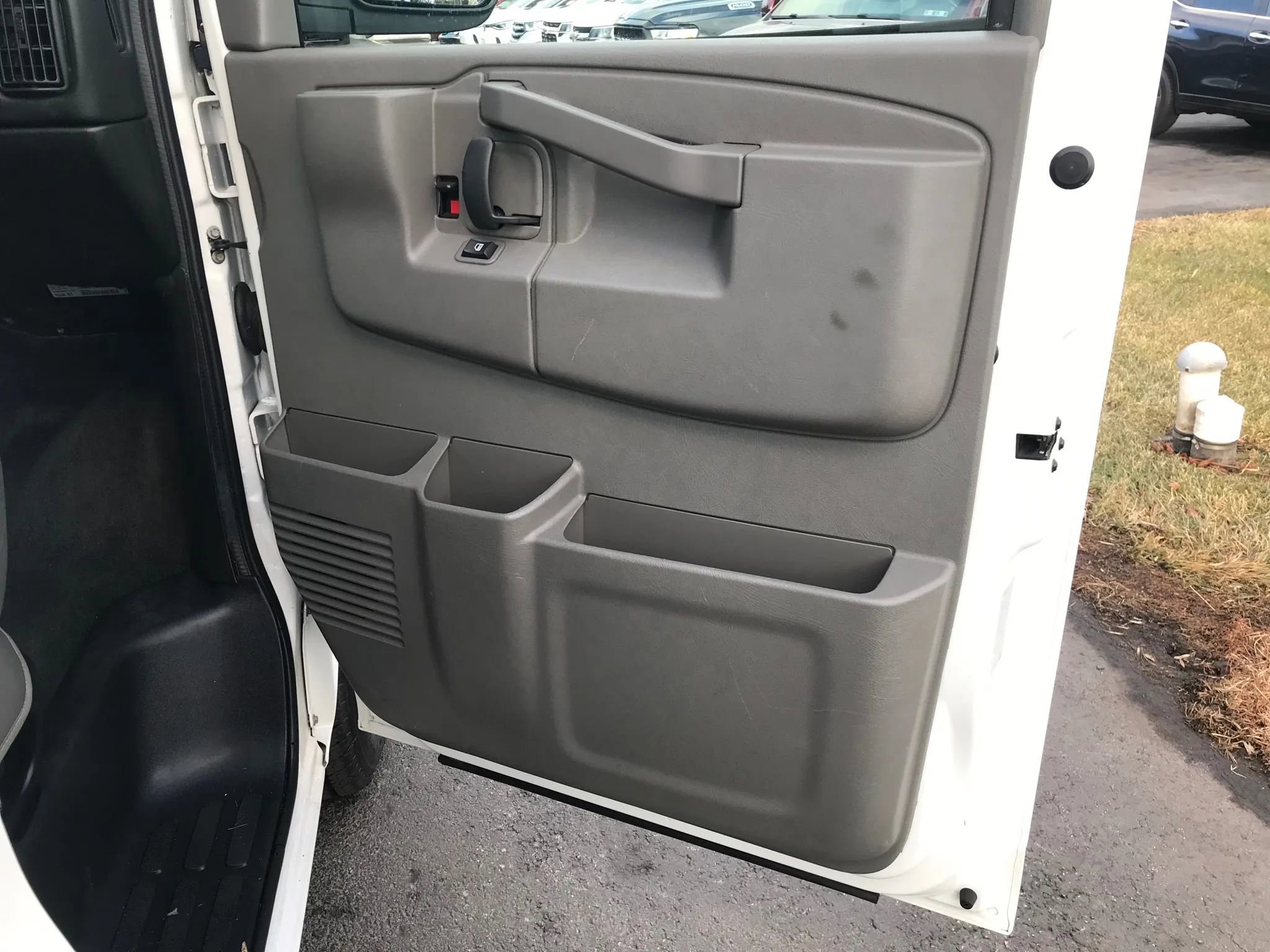 Used 2016 Chevrolet Express 3500 LT w/ LT Preferred Equipment Group image 34