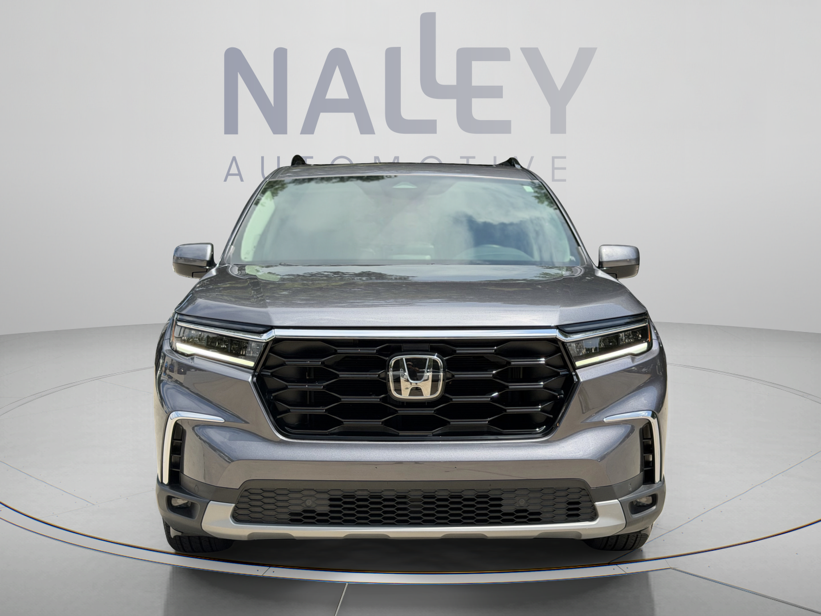 Used 2025 Honda Pilot Touring image 8