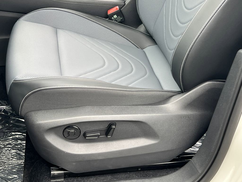 New 2026 Volkswagen Tiguan SE R-Line image 31