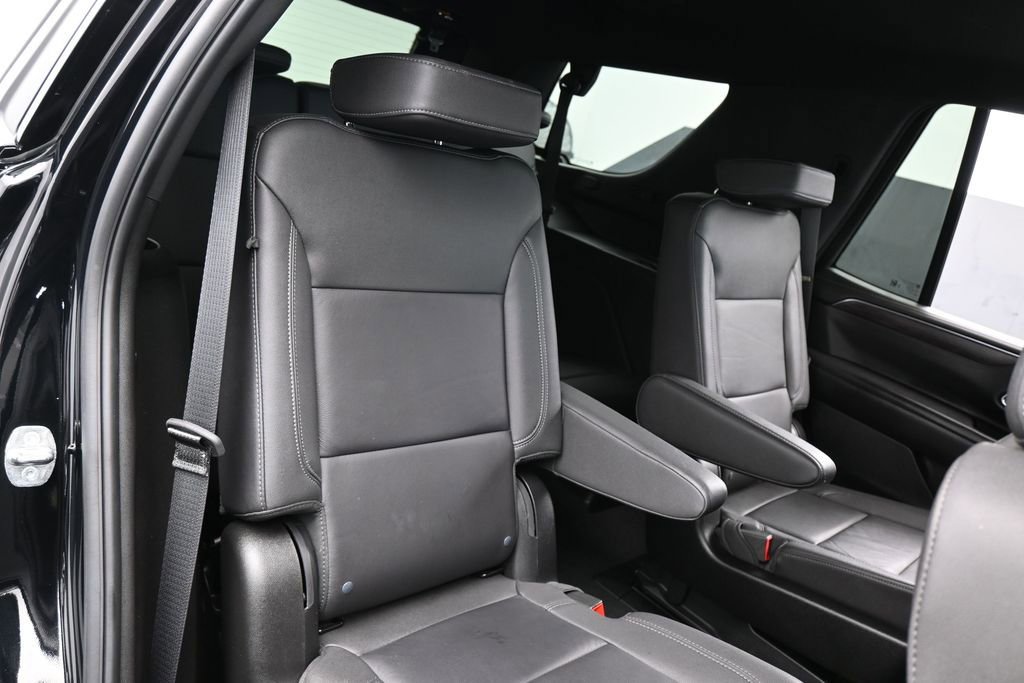 Used 2023 Chevrolet Tahoe Z71 w/ Luxury Package AWD/4WD image 45