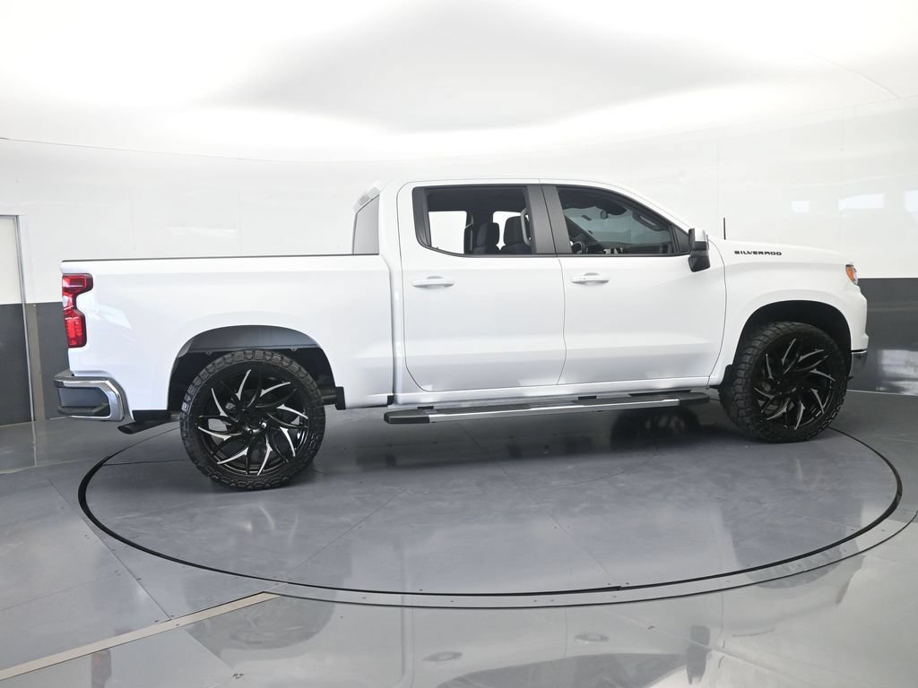 Used 2026 Chevrolet Silverado 1500 LT AWD/4WD image 7