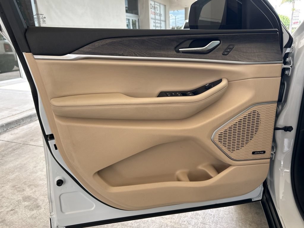 Used 2021 Jeep Grand Cherokee L Limited RWD image 37