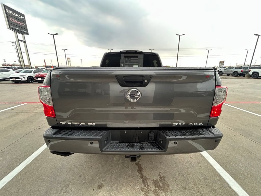 Used 2019 Nissan Titan SV w/ SV Convenience Package AWD/4WD image 3