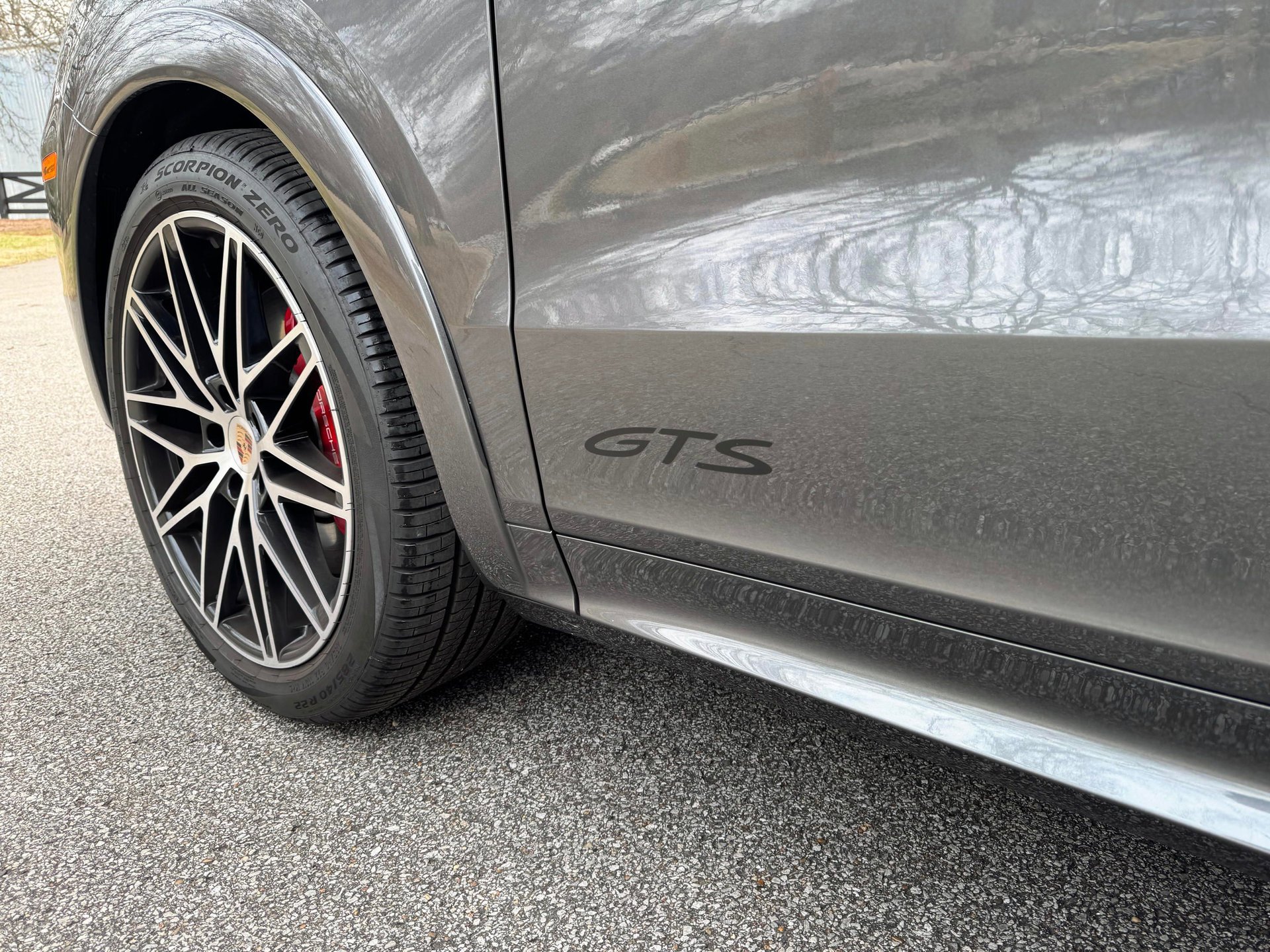 Used 2025 Porsche Cayenne GTS image 24