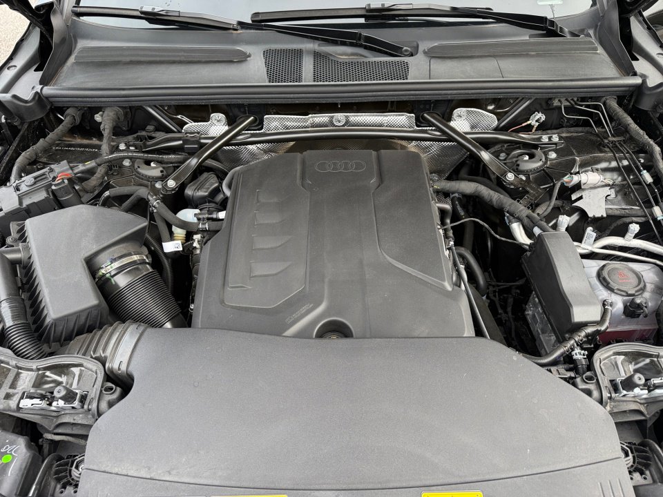 New 2025 Audi Q5 Prestige image 16