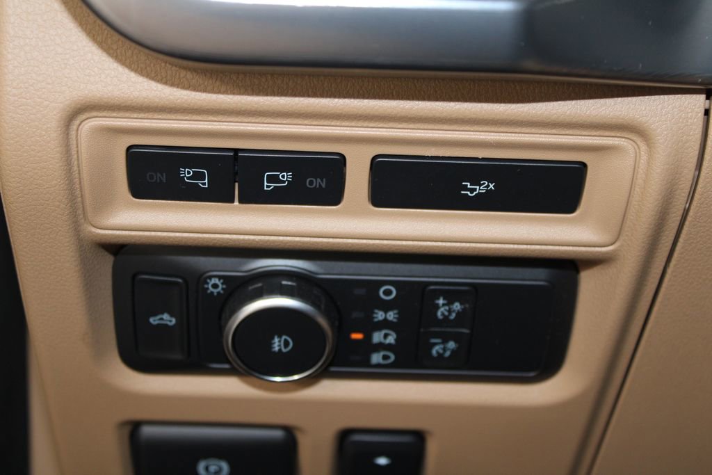 Used 2022 Ford F150 Lariat w/ Equipment Group 501A Mid image 45