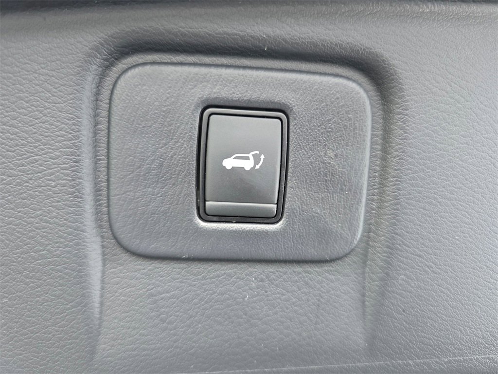 Used 2018 Nissan Murano Platinum image 7