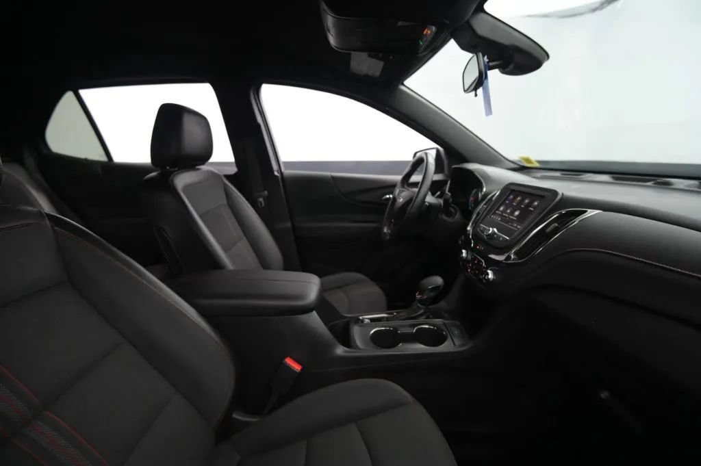 Used 2023 Chevrolet Equinox RS AWD/4WD image 48
