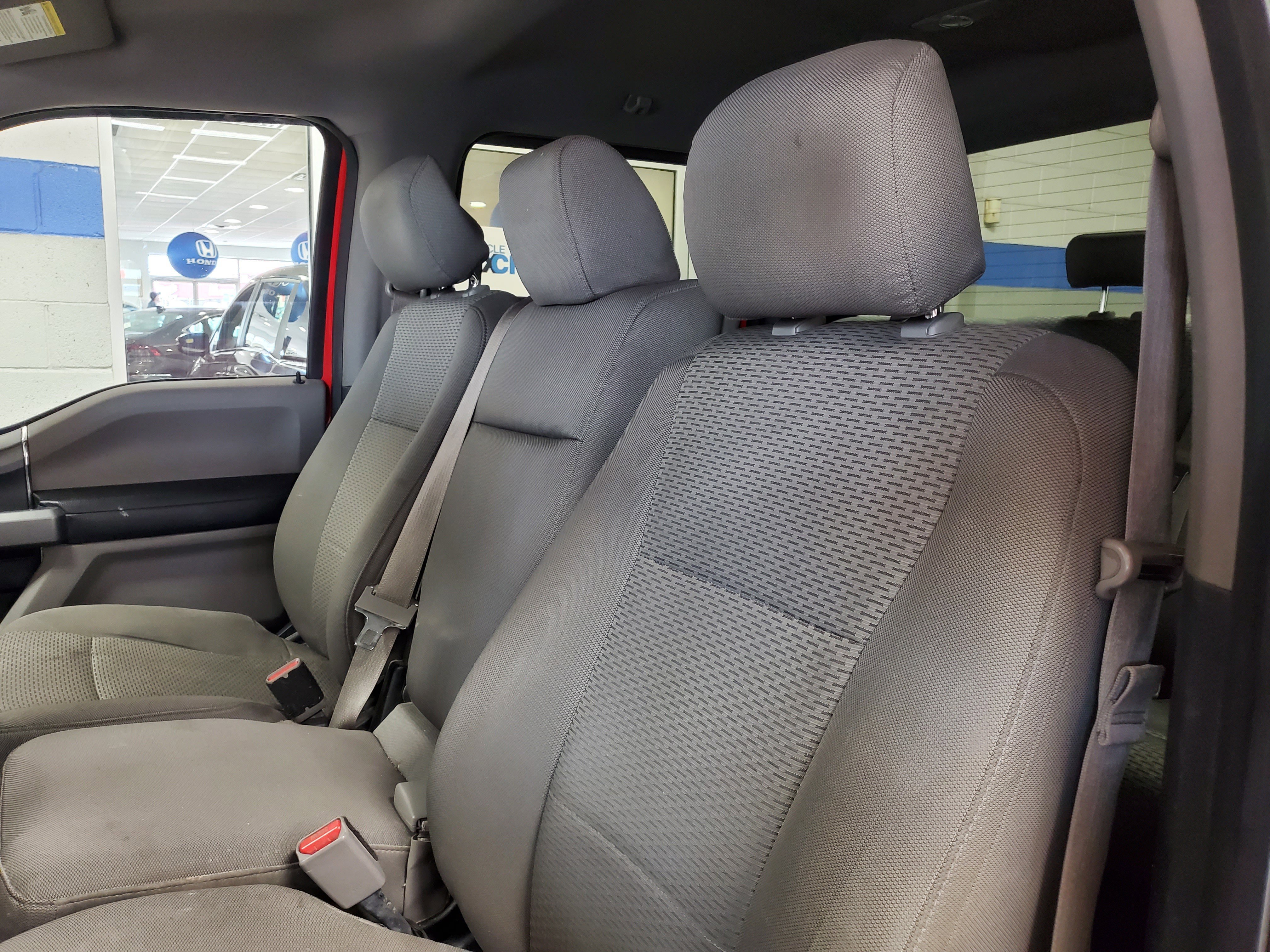 Used 2015 Ford F150 XLT w/ Equipment Group 301A Mid AWD/4WD image 19