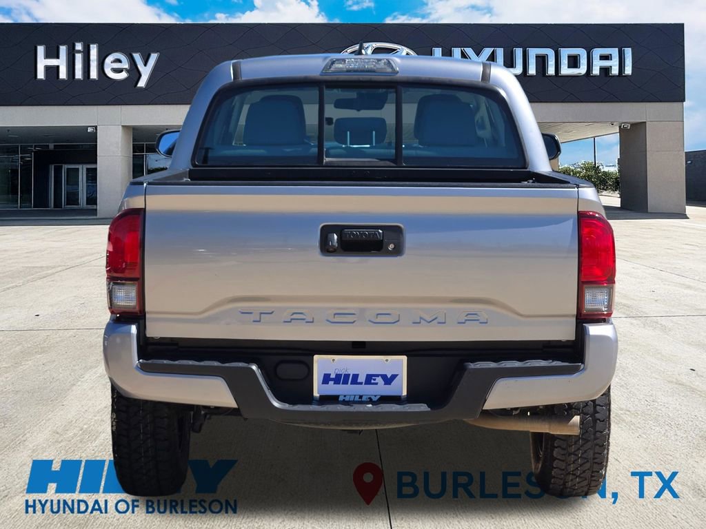 Used 2018 Toyota Tacoma SR w/ SR Convenience Package image 5