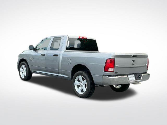 Used 2024 RAM 1500 Classic SLT AWD/4WD image 6