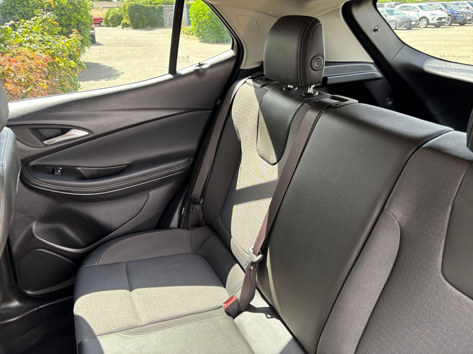 Used 2025 Buick Encore GX Preferred FWD image 71