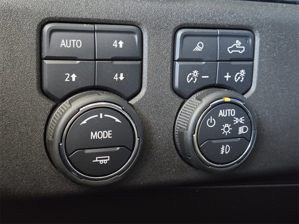 Used 2024 Chevrolet Silverado 1500 High Country w/ High Country Premium Package image 35