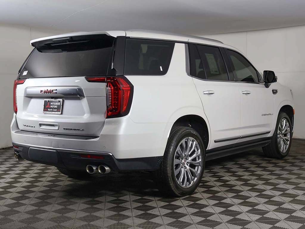 Used 2024 GMC Yukon Denali AWD/4WD image 16