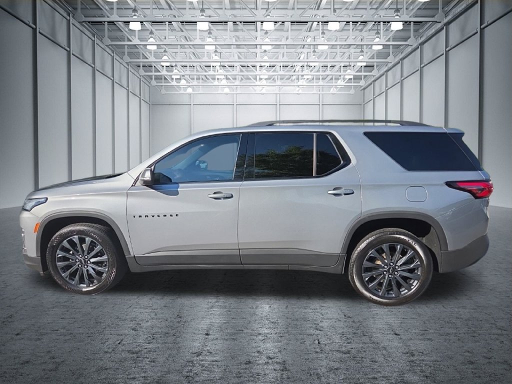 Used 2023 Chevrolet Traverse RS FWD image 4