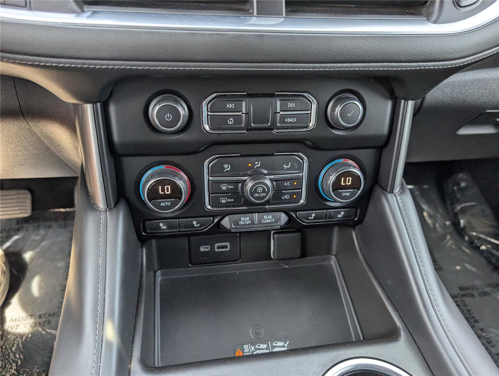 Used 2021 Chevrolet Tahoe Z71 w/ Z71 Off-Road Package AWD/4WD image 27