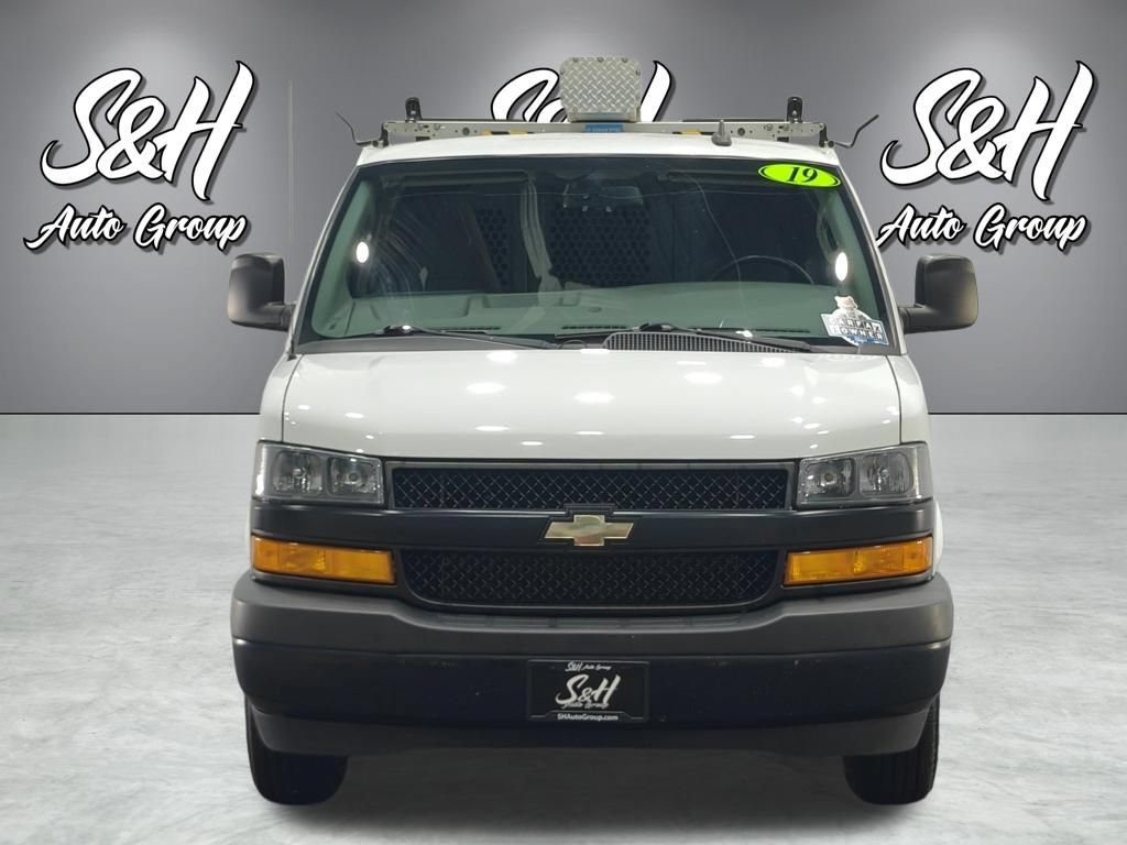 Used 2019 Chevrolet Express 3500 Extended w/ Driver Convenience Package RWD image 13