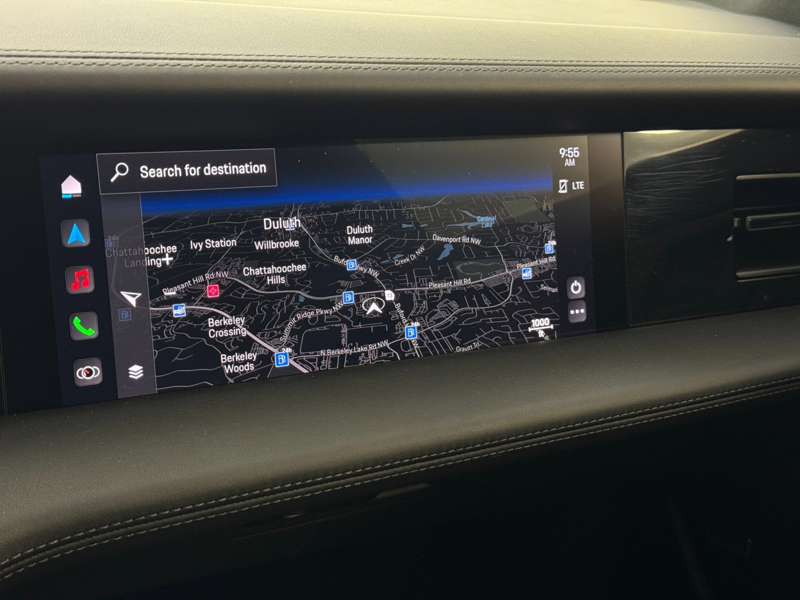 Used 2022 Porsche Taycan 4S AWD/4WD image 35