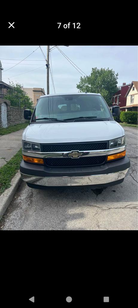Used 2020 Chevrolet Express 3500 LT w/ LT Preferred Equipment Group RWD image 7