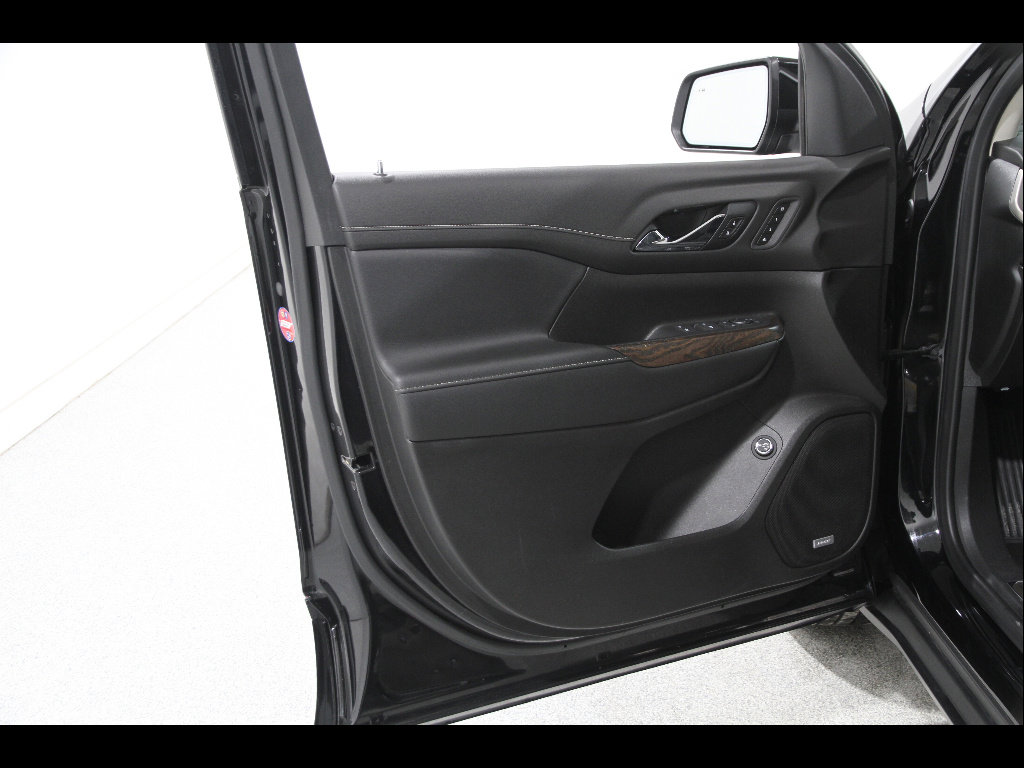 Used 2021 GMC Acadia Denali w/ LPO, Floor Liner Package image 4