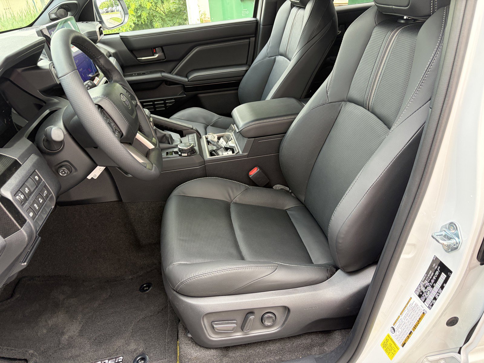 New 2026 Toyota 4Runner Limited AWD/4WD image 11