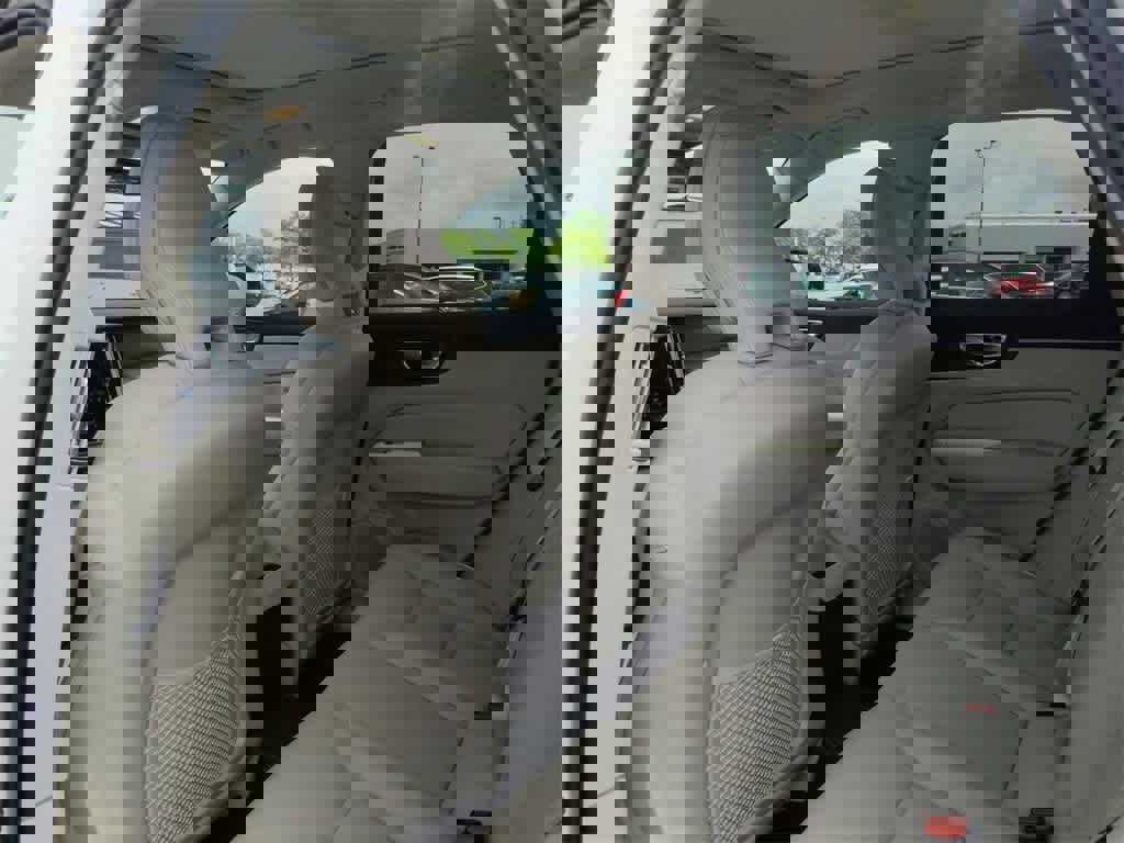 New 2025 Volvo XC60 T8 Core w/ Protection Package Premier image 15