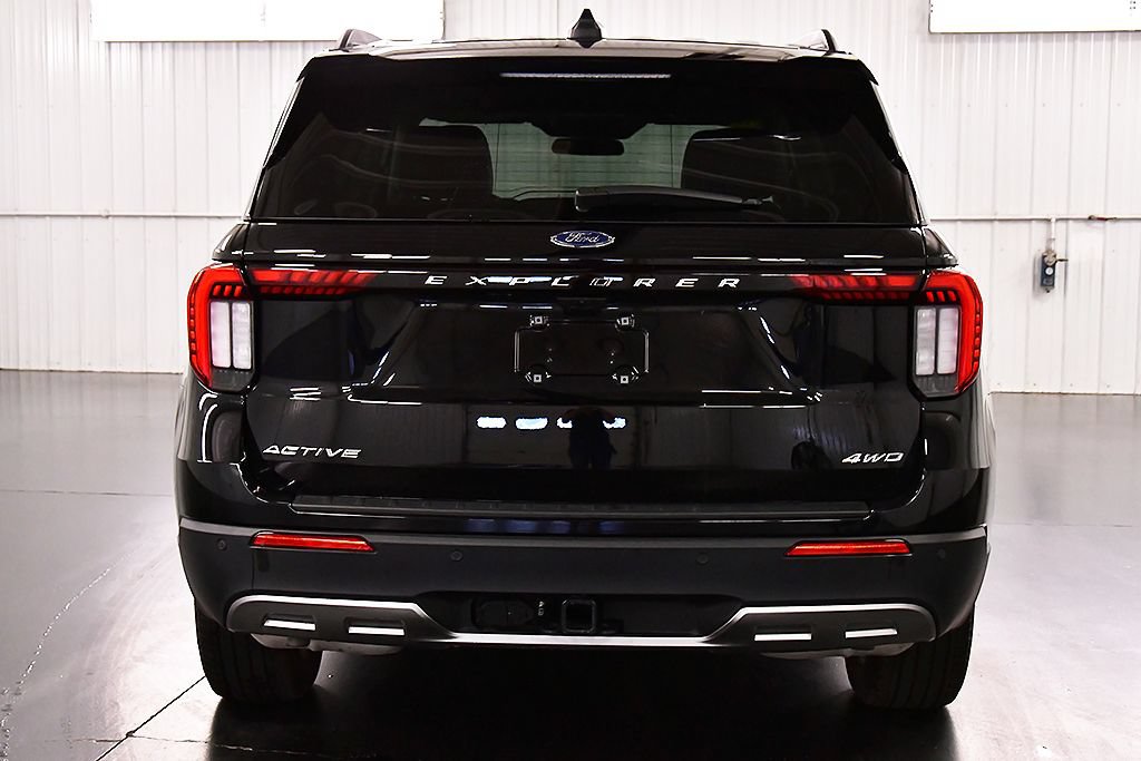Used 2025 Ford Explorer Active w/ Active Comfort Package AWD/4WD image 6