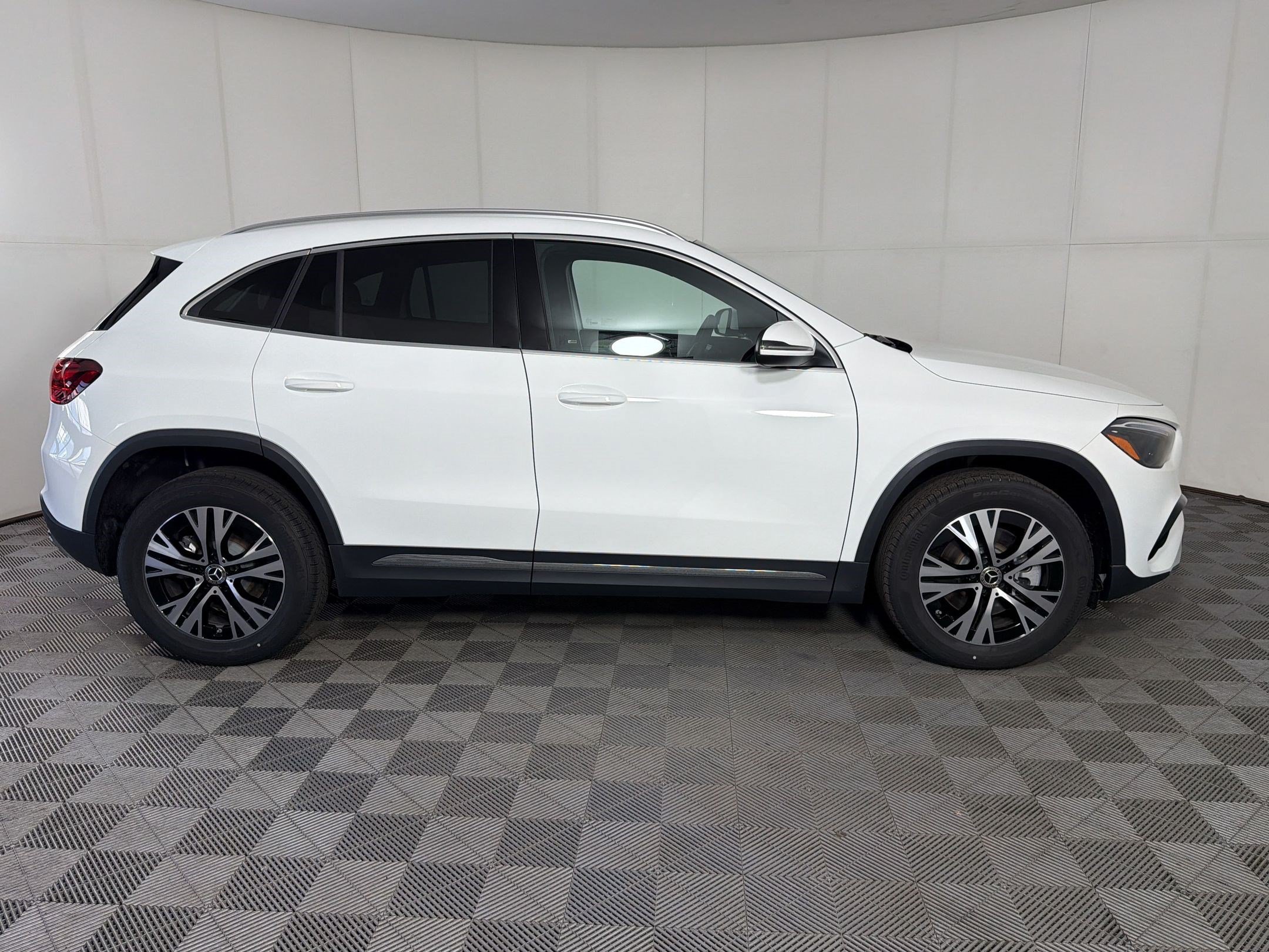 Used 2026 Mercedes-Benz GLA 250 4MATIC image 8