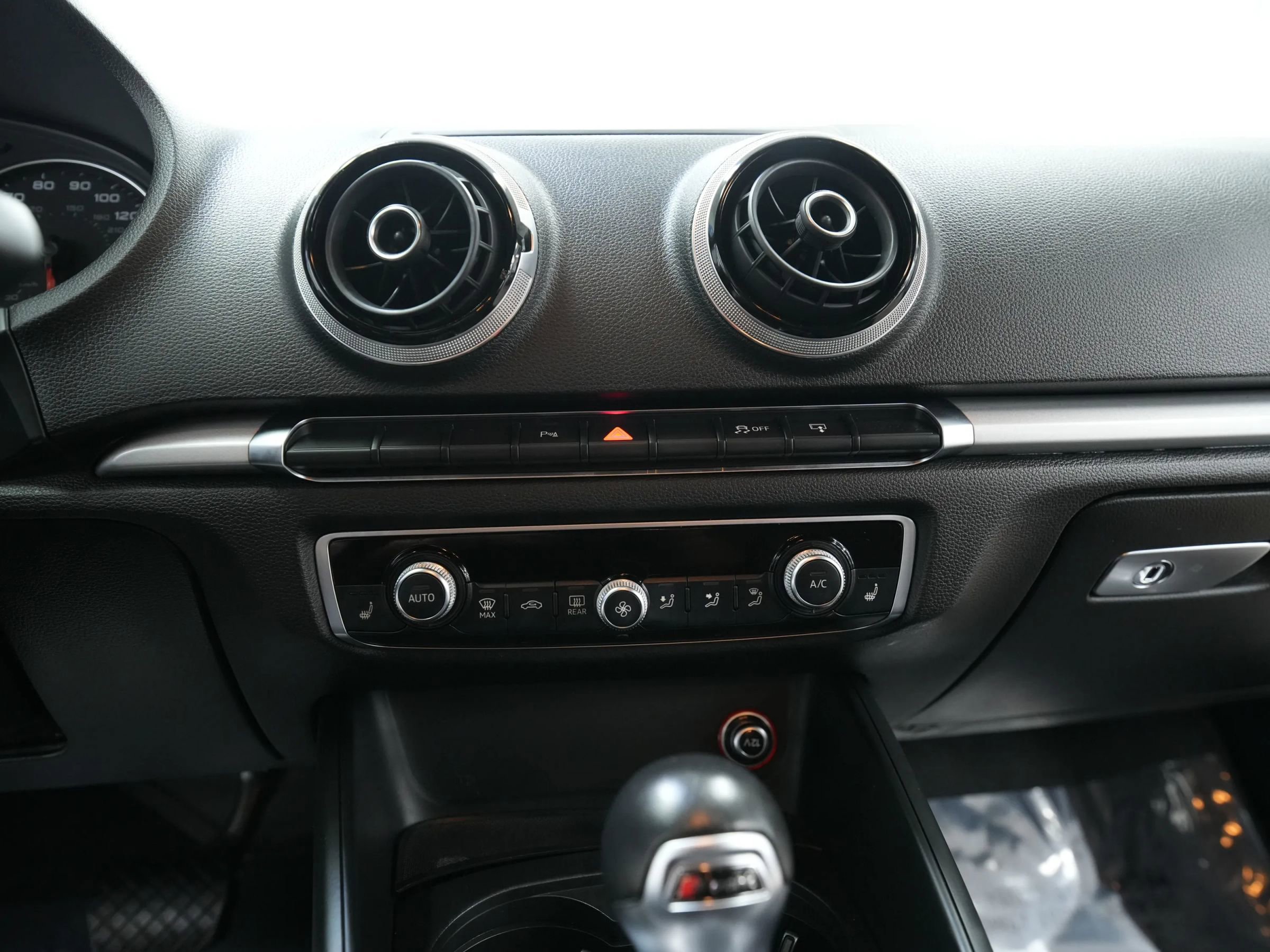 Used 2016 Audi A3 1.8T Premium image 29