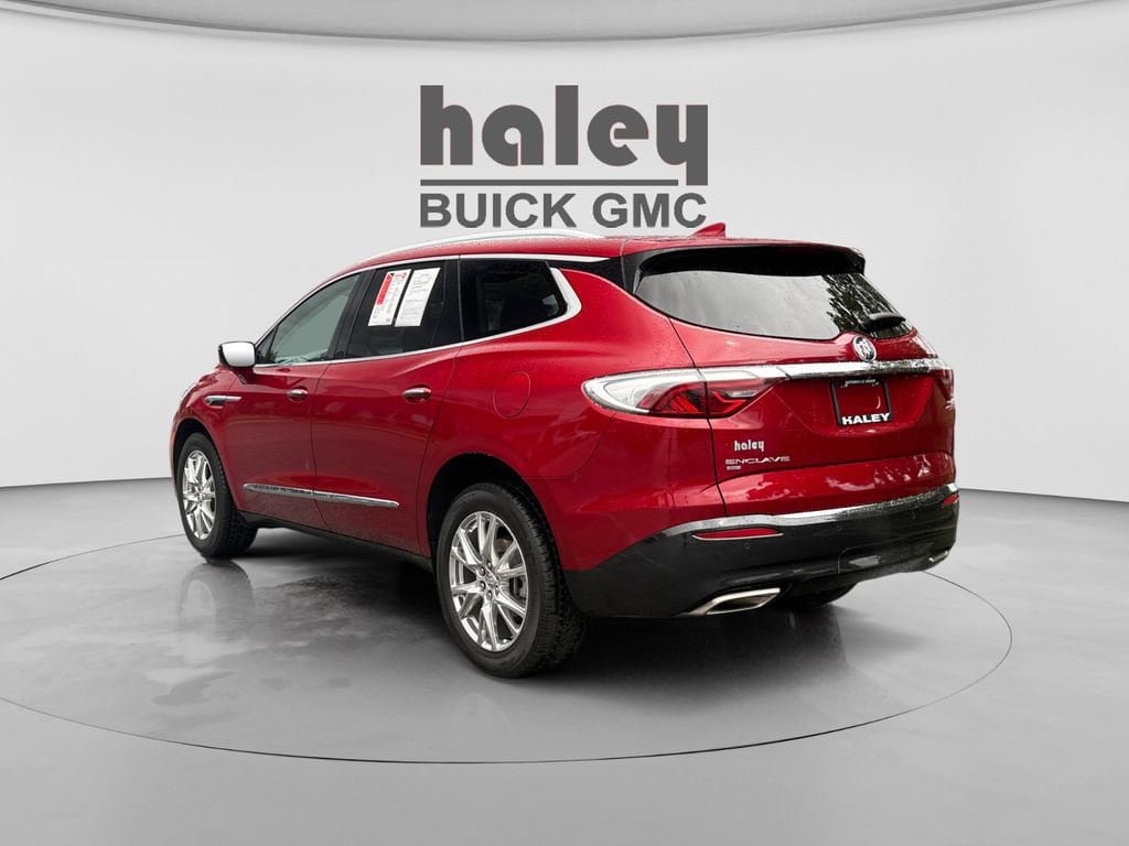 Used 2023 Buick Enclave Essence w/ Experience Buick Package AWD/4WD image 3