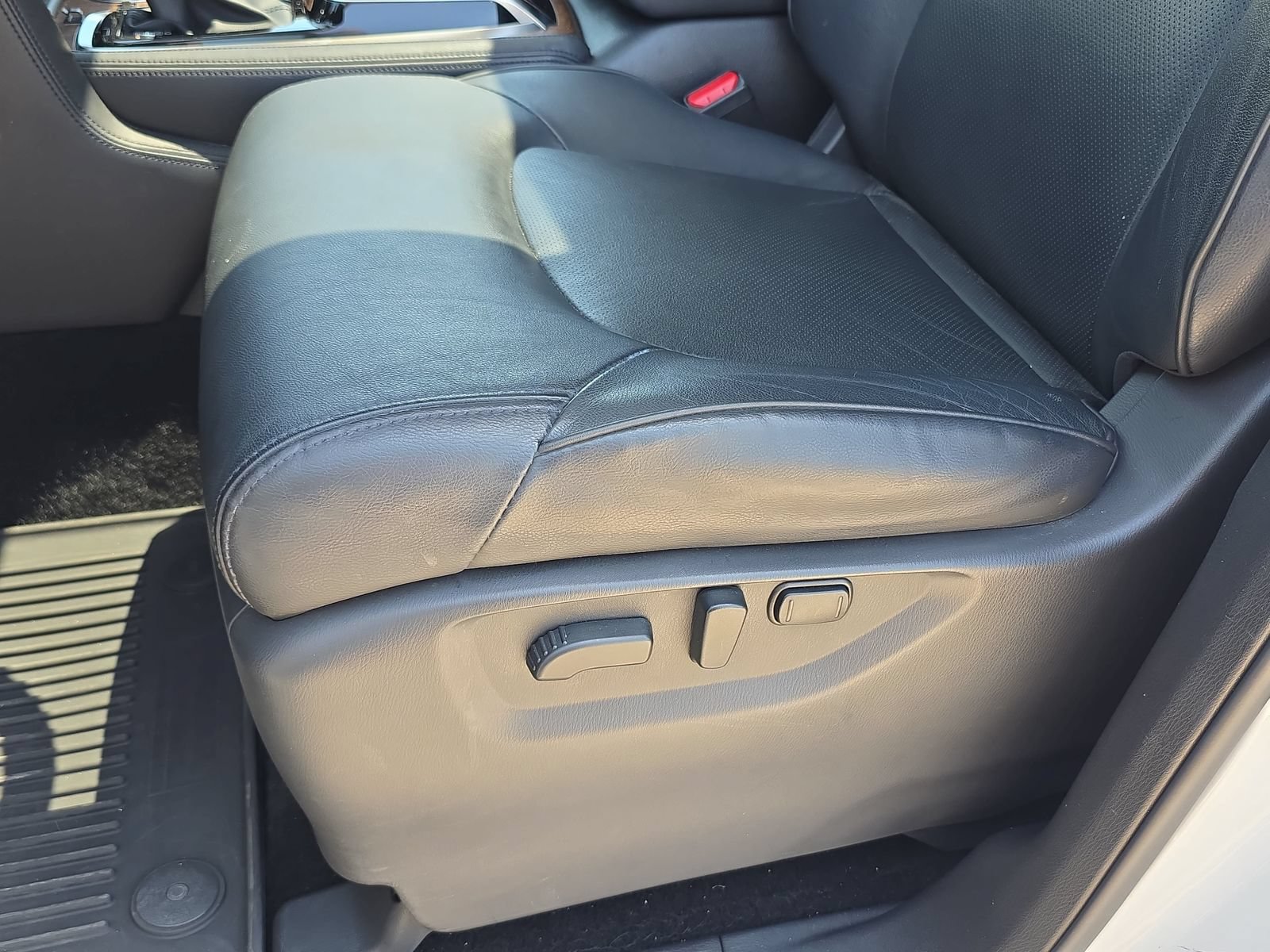 Used 2022 Nissan Armada SL RWD image 26
