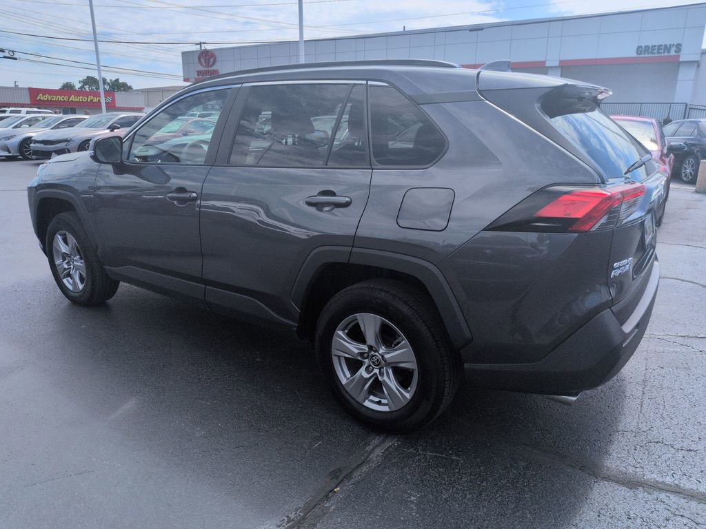 Used 2025 Toyota RAV4 XLE AWD/4WD image 3