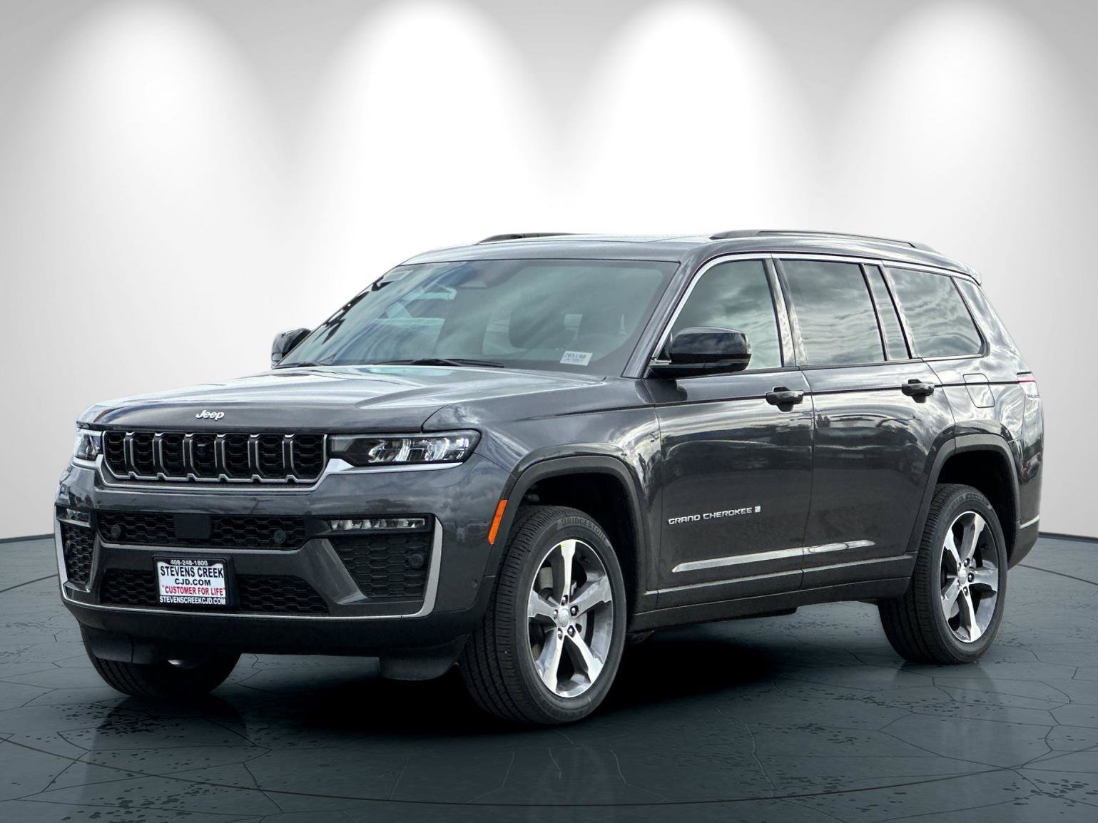 New 2026 Jeep Grand Cherokee L Limited w/ Luxury Tech Group II AWD/4WD image 8