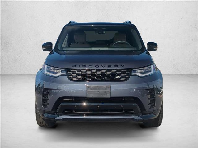Used 2024 Land Rover Discovery Dynamic SE AWD/4WD image 2