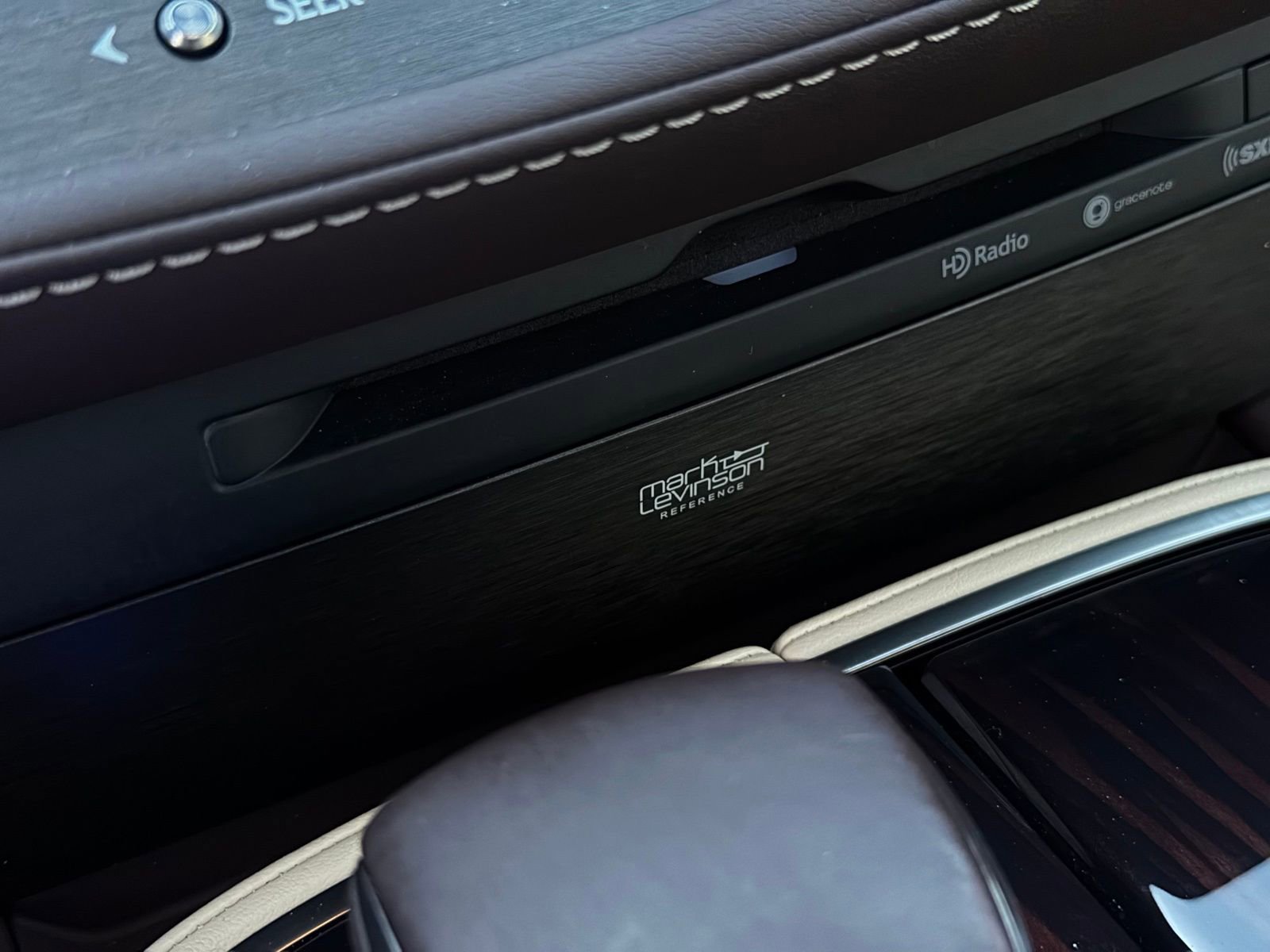 Used 2019 Lexus LS 500 w/ Luxury Package image 46