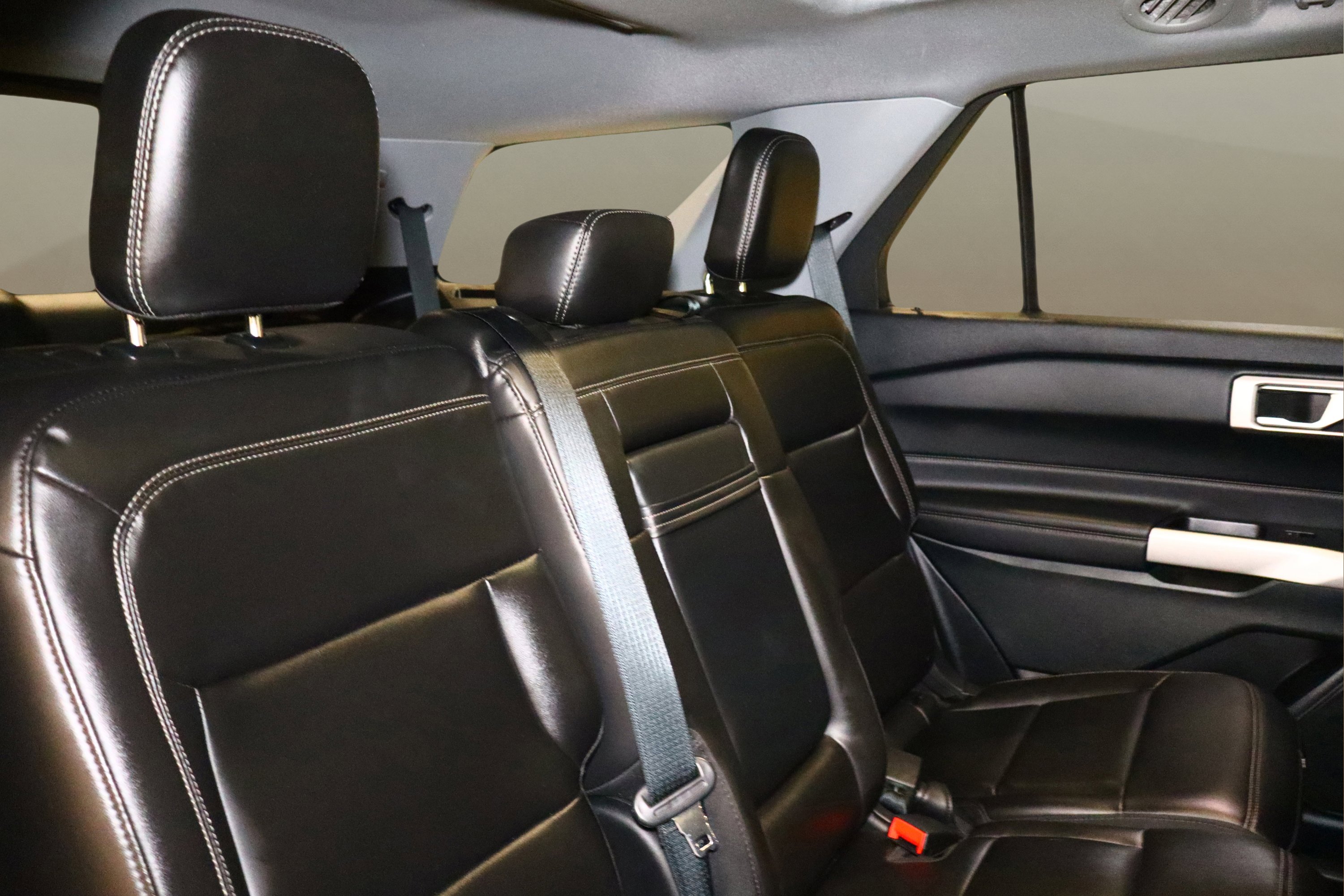 Used 2024 Ford Explorer XLT w/ Equipment Group 202A image 20