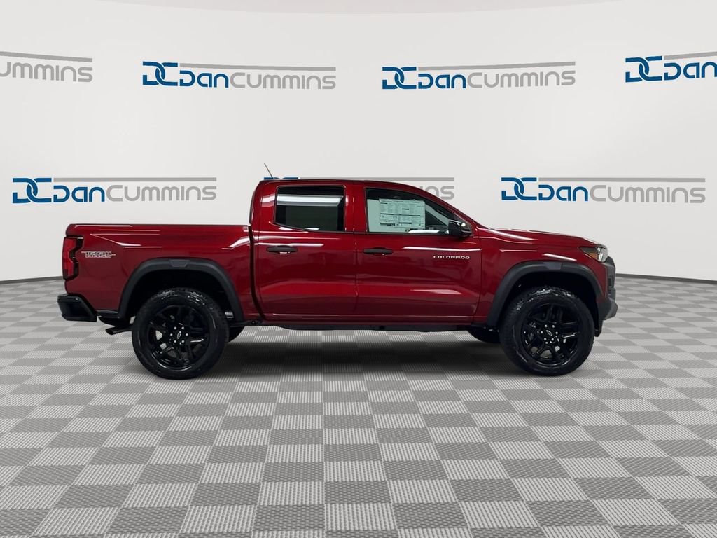 Used 2024 Chevrolet Colorado Trail Boss w/ Technology Package AWD/4WD image 9