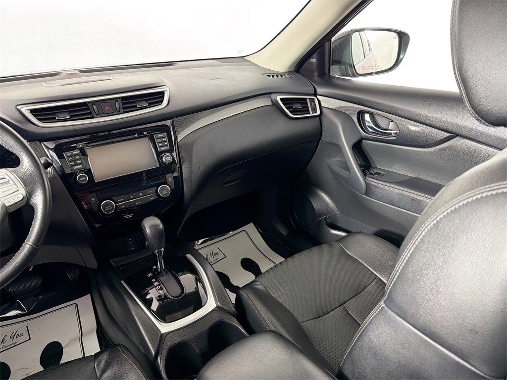 Used 2016 Nissan Rogue SL image 22
