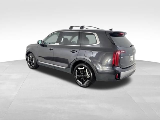 Certified 2025 Kia Telluride S image 9