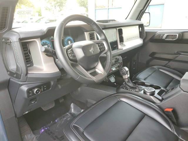 Used 2025 Ford Bronco Outer Banks image 15