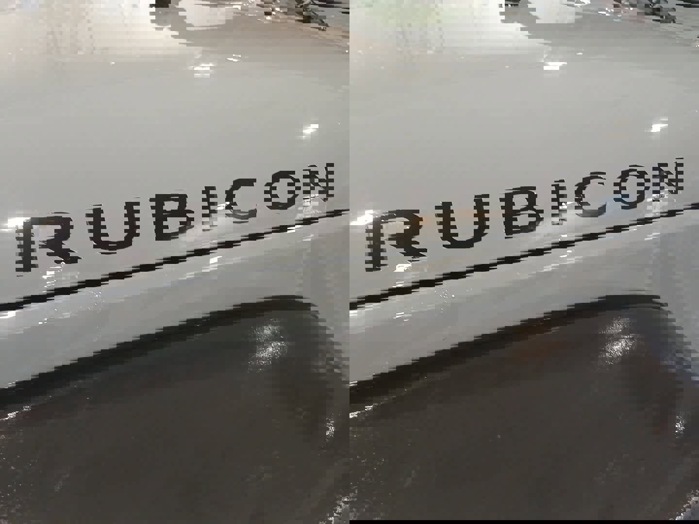 Used 2014 Jeep Wrangler Unlimited Rubicon w/ Connectivity Group image 10