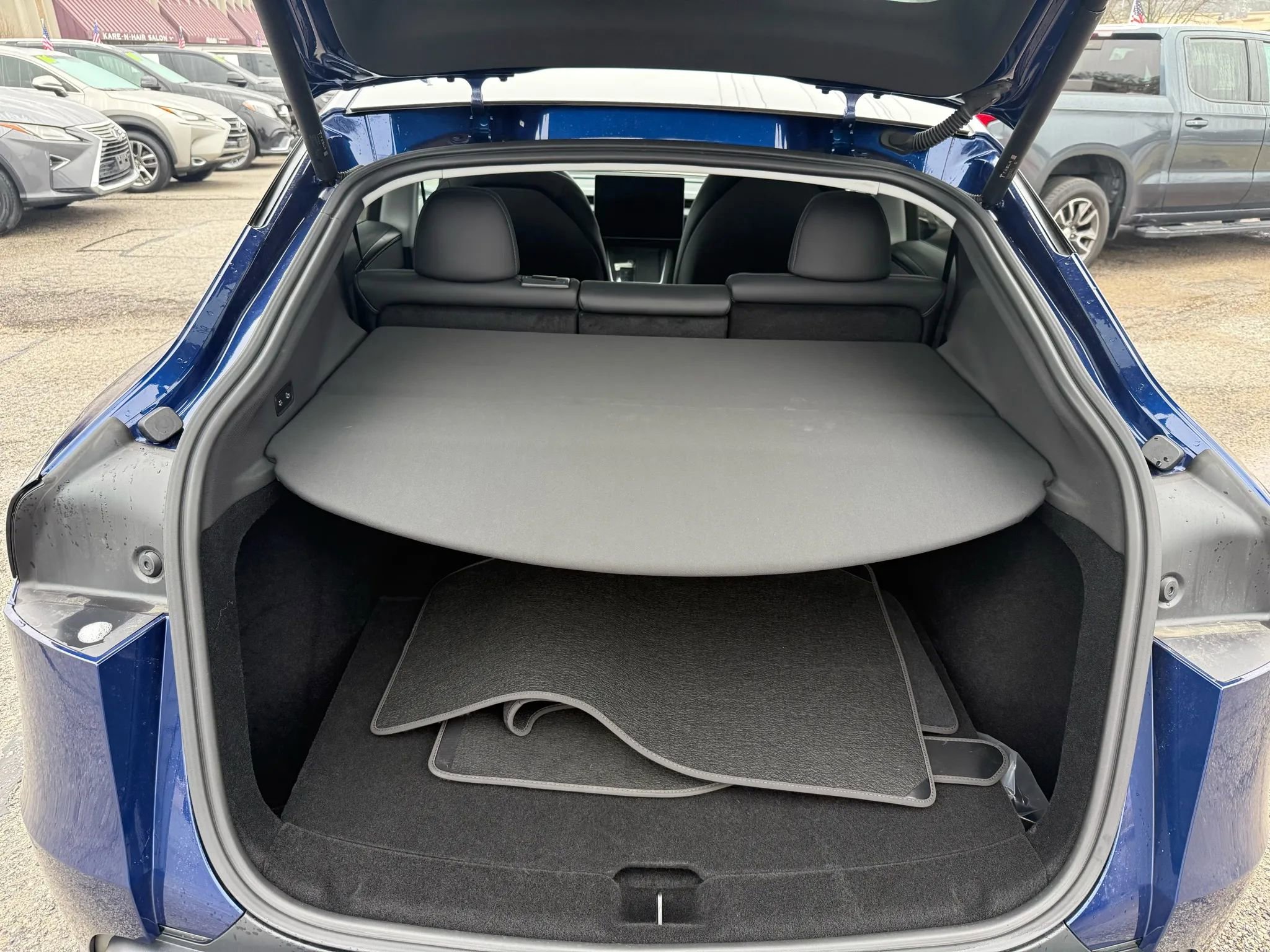 Used 2026 Tesla Model Y Long Range RWD image 5