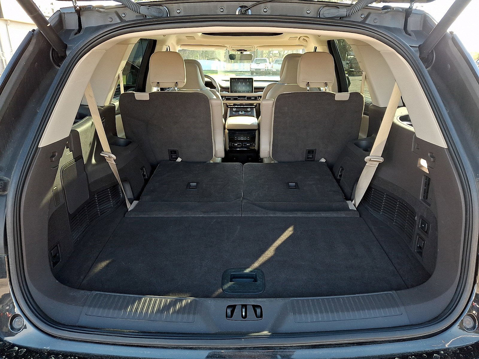 Certified 2023 Lincoln Aviator Reserve w/ Equipment Group 201A image 28