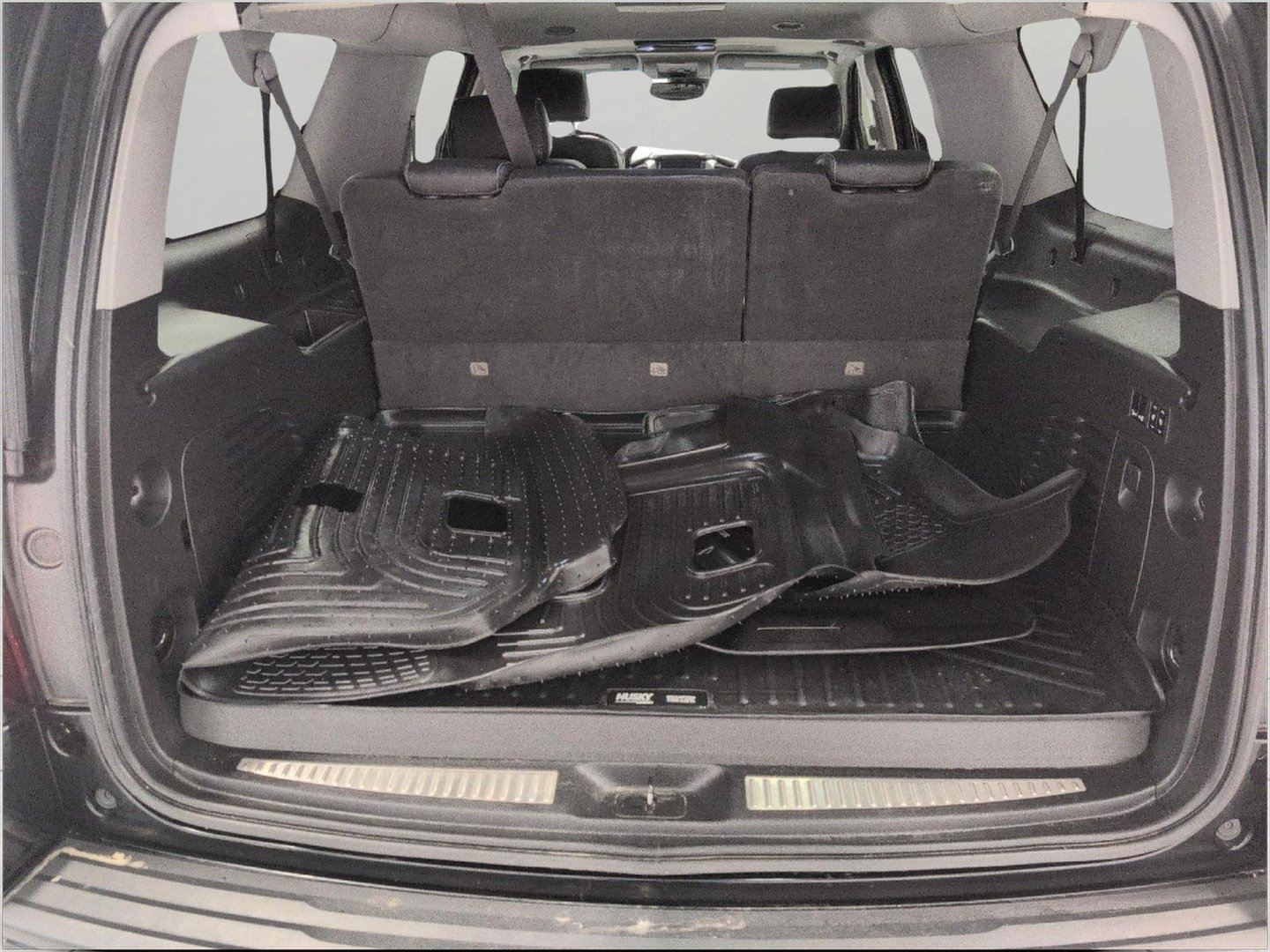 Used 2019 Chevrolet Suburban Premier AWD/4WD image 15